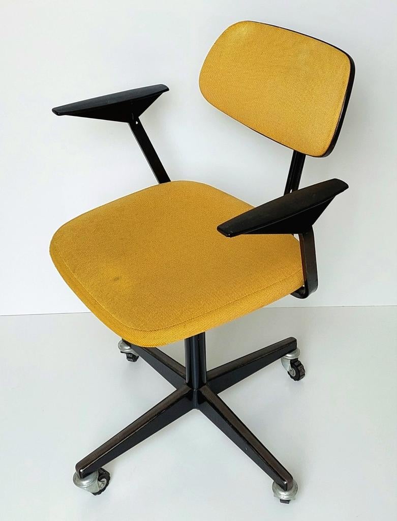 Mid Century Design Stoel Ahrend De Circel Friso Kramer, Ophalen