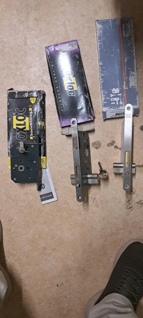 1  Nemef en 2 Oxloc sloten met cilinder, Ophalen, Nieuw, Overige materialen, Slot