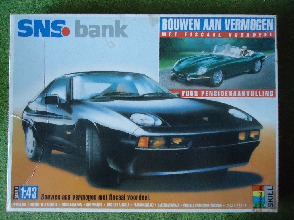 1/43 Porsche 928 - Heller in de SNS Bank Promotieverpakking, Ophalen of Verzenden, Zo goed als nieuw, Auto, Overige merken