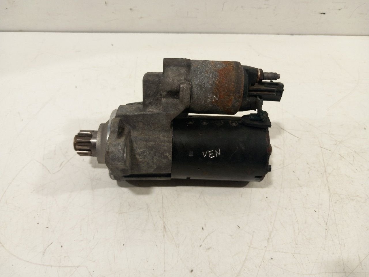 Startmotor Volkswagen Golf, Van der Ven Autorecycling B.V., Gebruikt, Ettenseweg 76, 4706 PB Roosendaal, The Netherlands, Herkomst onderdeel bekend