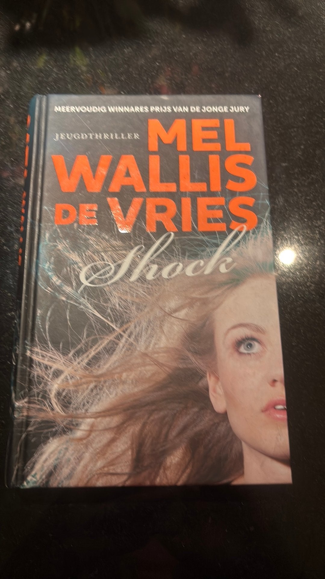 Mel Wallis de Vries - Shock, Ophalen of Verzenden, Zo goed als nieuw, Mel Wallis de Vries