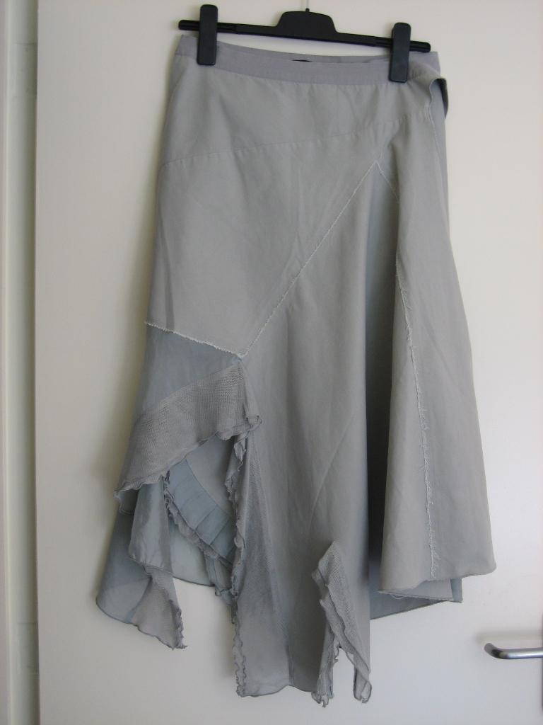Blauwgrijze rok (of combinatie) van GIRBAUD 36-38 snazzeys, Kleding | Dames, Maat 38/40 (M), Girbaud, Verzenden, Nieuw