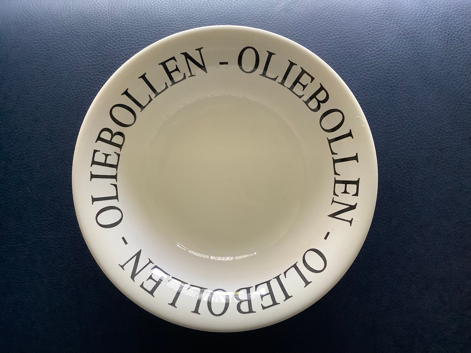 Schaal - Ironstone Tableware - ca. 27,5 cm diameter, Ophalen of Verzenden, Overige stijlen, Aardewerk, Schaal of Schalen