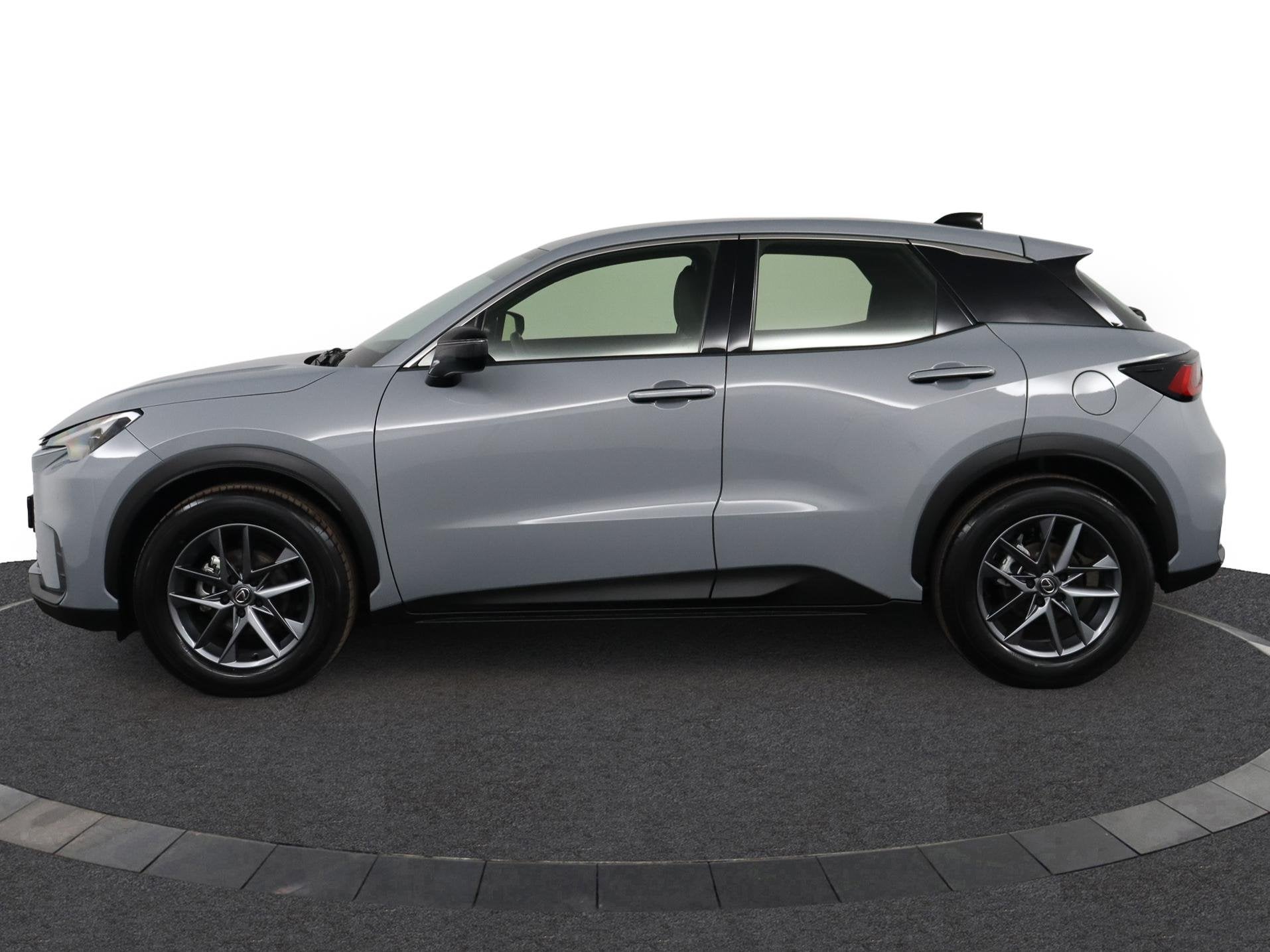 Lexus LBX Business Line 2WD | Parkeersensoren | Apple Carpla, Auto's, 12 maanden, Gebruikt, 1490 cc, 650 kg