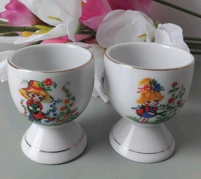 Vintage 🌺2x Eierdopjes 🌺Porselein 🌺Kids gardening 🌺Tuin, Verzenden