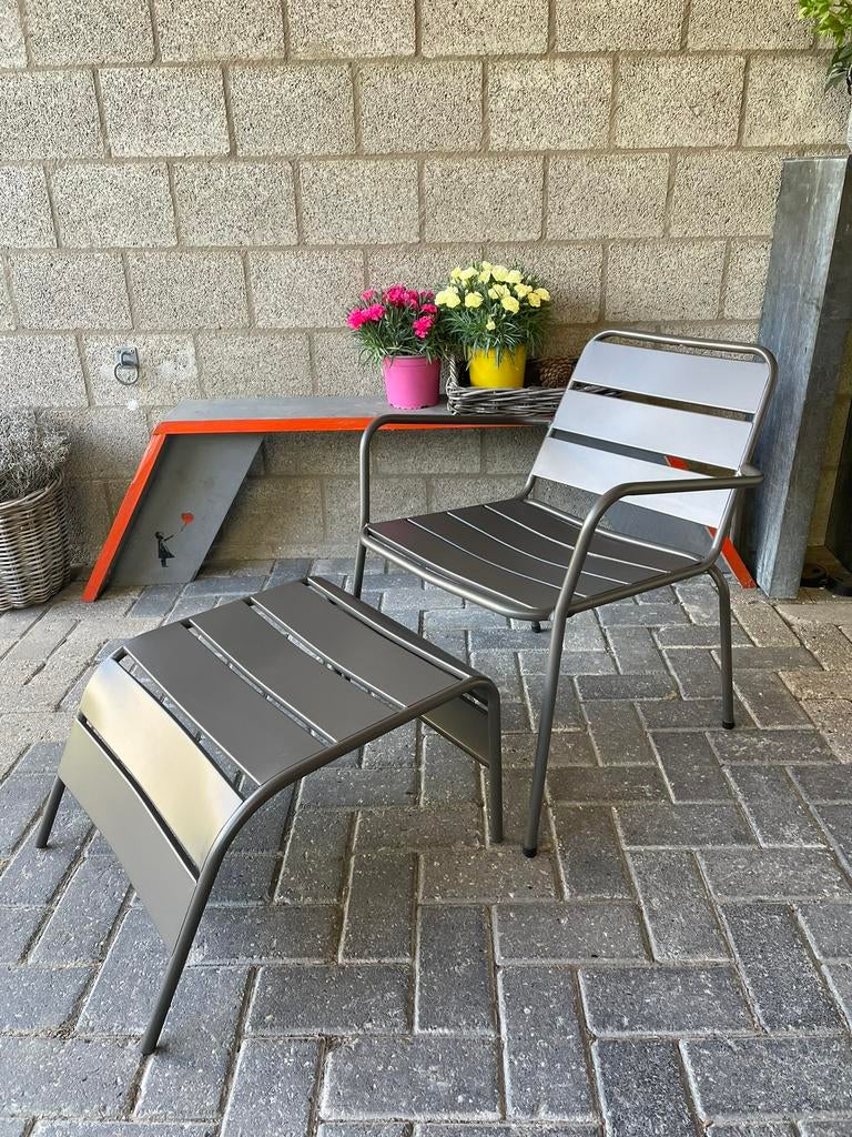 MYLiA Mirmande Tuin Stoel-Fauteuil & voetenbank zgan, Tuin en Terras, Tuinsets en Loungesets, Overige materialen, Zo goed als nieuw