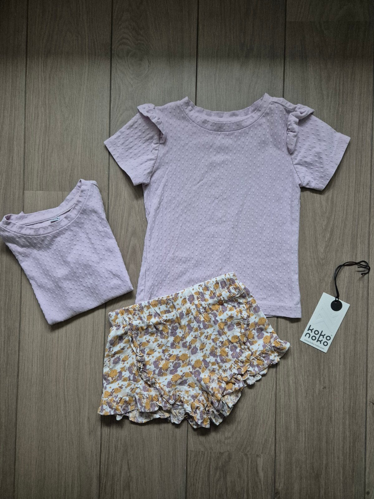 Shirtje t-shirt lila + koko noko broekje bloemen mt 110, Kinderen en Baby's, Kinderkleding | Maat 110, Ophalen of Verzenden, Zo goed als nieuw