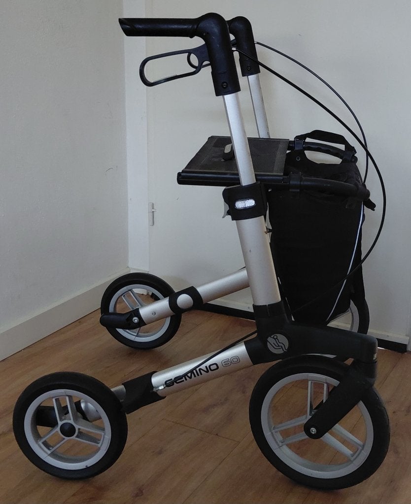Rollator Gemino 60 M + stevige tas z.g.a.n., Ophalen, Opvouwbaar, Zo goed als nieuw