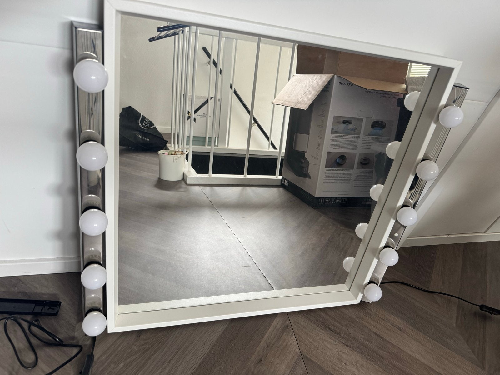 IKEA NISSSEDAL Spiegel met verlichting, Huis en Inrichting, Woonaccessoires | Spiegels, Ophalen, Gebruikt, Vierkant, Minder dan 100 cm