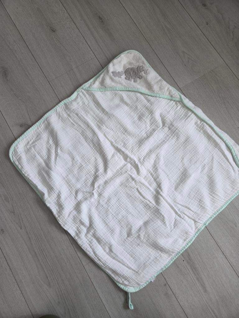 Rituals babyset: badcape, omslagdoek en washandje, Kinderen en Baby's, Overige merken, Overige typen, Ophalen of Verzenden, Zo goed als nieuw