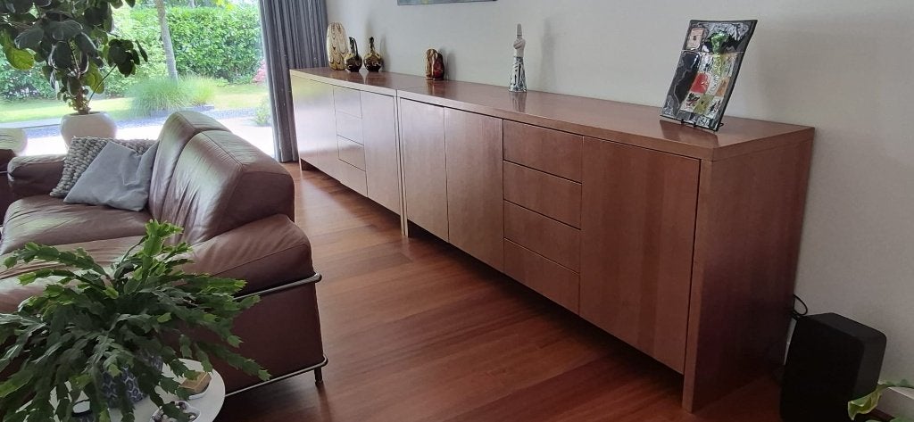 Modern ruim kersen dressoir (twee identieke exemplaren!), Ophalen, Gebruikt, Met deur(en), 200 cm of meer