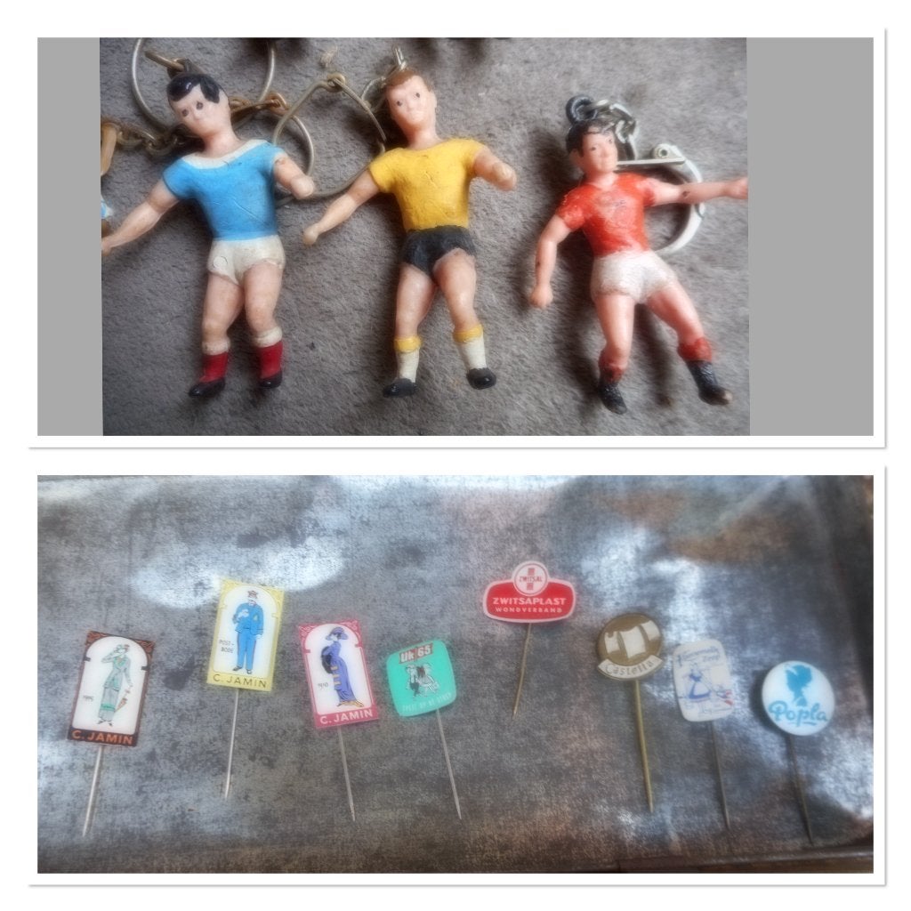 Vintage / oude sleutelhangers - voetballers & speldjes, Ophalen of Verzenden, Gebruikt, Overige typen