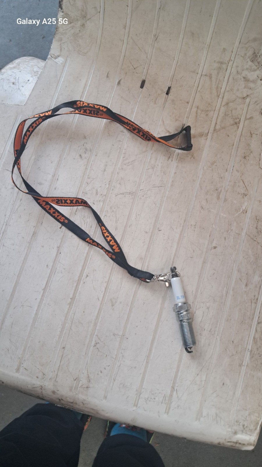 Handgemaakte Bougie Keychain / Lanyard premium iridium vers., Ophalen of Verzenden, Nieuw, Chevrolet