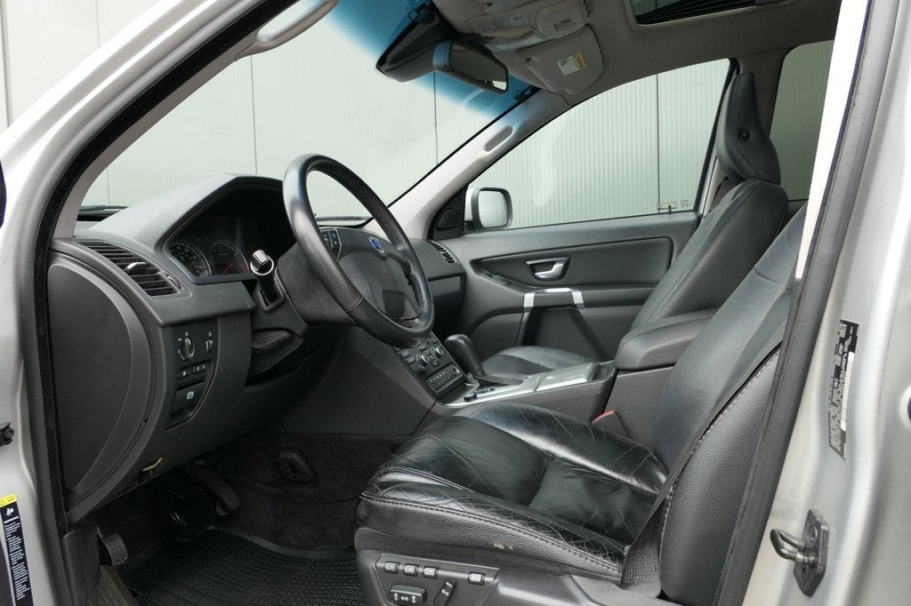 Volvo XC90 3.2 Kinetic LPG-G3 Youngtimer 7-persoons Schuifda, Auto's, Volvo, 238 pk, Gebruikt, Zwart, 7 stoelen