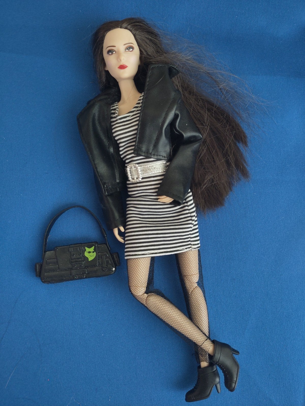 Barbie kleding zwart wit, Ophalen of Verzenden, Kleertjes