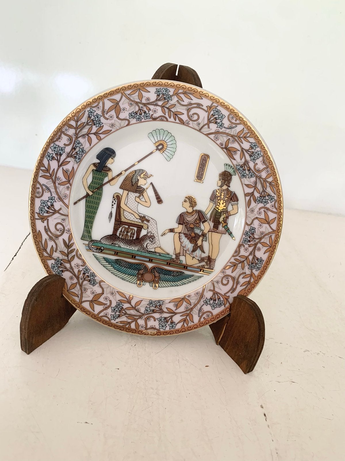 Sierbordje Fine Royal Porcelain Sculpture Egyptisch, Ophalen of Verzenden