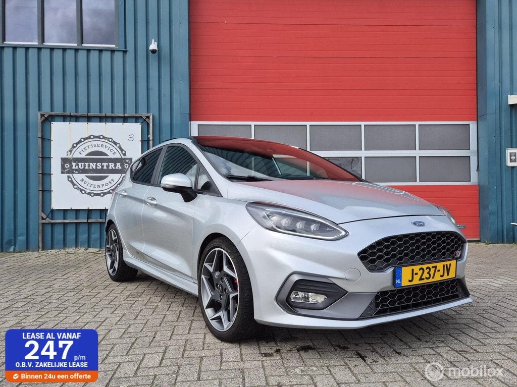 Ford Fiesta 1.5 EcoBoost ST-3 winterpack panoramadak, Voorwielaandrijving, 1183 kg, Handgeschakeld, Particulier