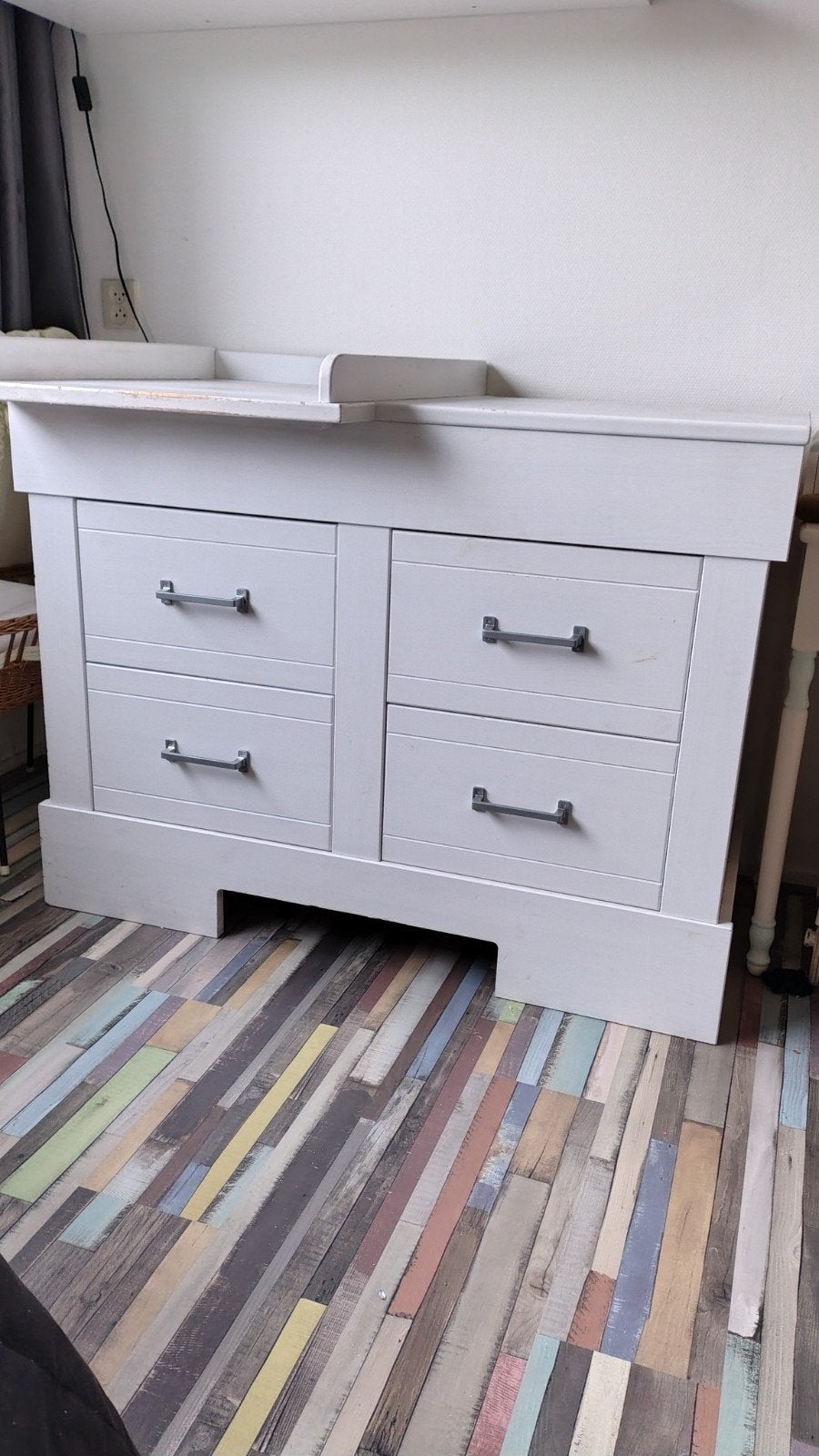 Zeer nette gratis commode, Kinderen en Baby's, Kinderkamer | Commodes en Kasten, 50 tot 70 cm, Ophalen of Verzenden, 90 tot 105 cm