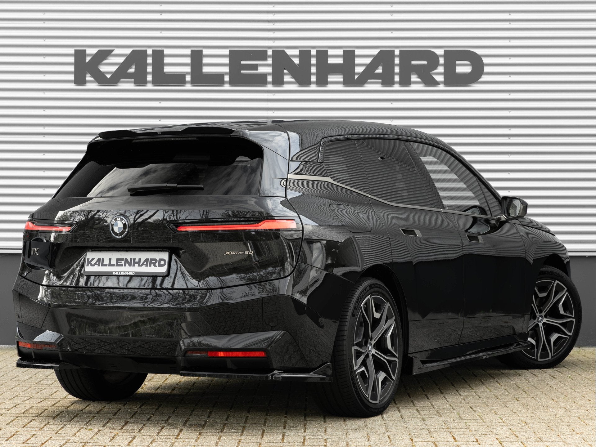 BMW iX xDrive50 - Luchtvering - Integral Active Steering - D, 629 km, Gebruikt, Zwart, Vierwielaandrijving