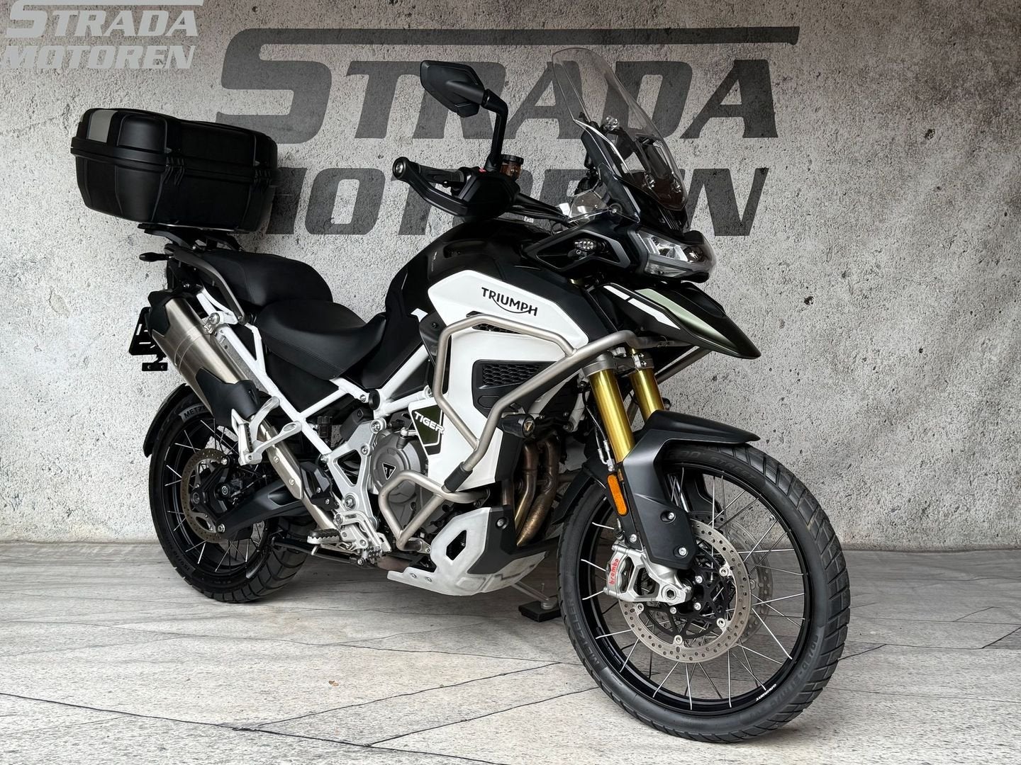 TRIUMPH TIGER 1200 RALLY EXPLORER (bj 2022), 2 cilinders, 1215 cc, Bedrijf, Onbekend