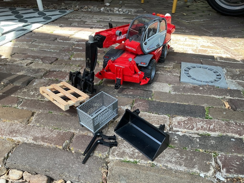 Bruder manitou verreiker, Ophalen, Zo goed als nieuw
