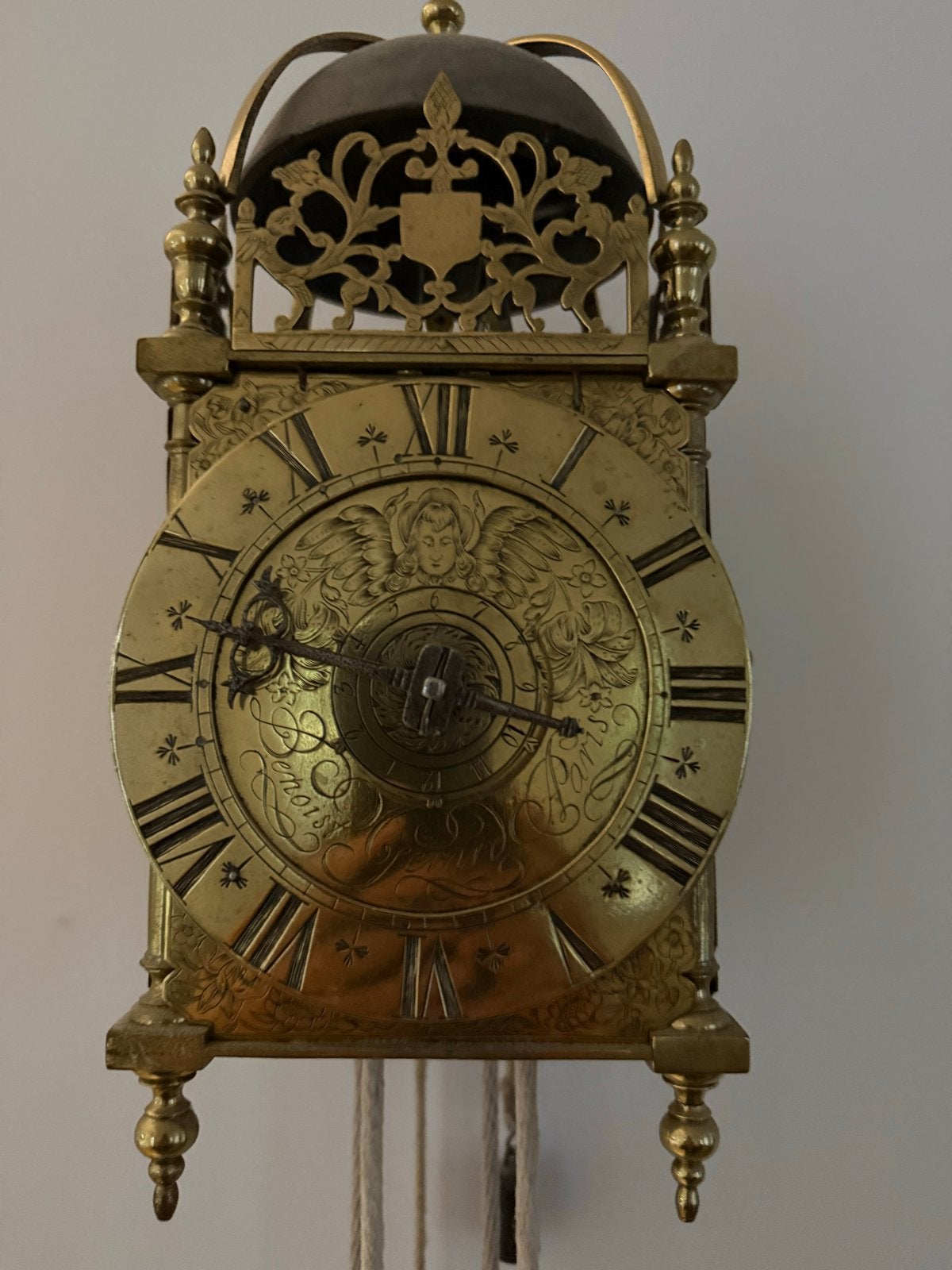 Antieke messing lantaarnklok met gedetailleerde wijzerplaat, Antiek en Kunst, Ophalen of Verzenden