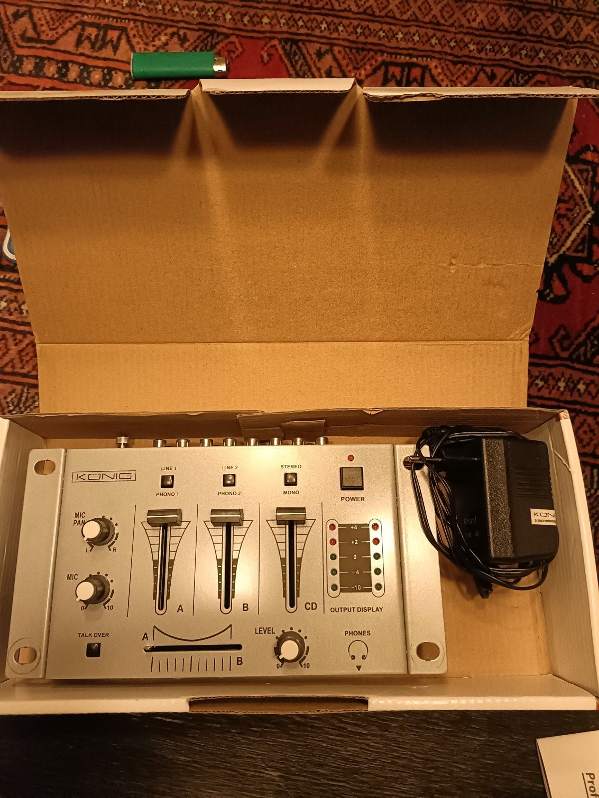 König 3-kanaals DJ Mixer met microfooningang, Ophalen of Verzenden, Zo goed als nieuw, Minder dan 5 kanalen, Microfooningang