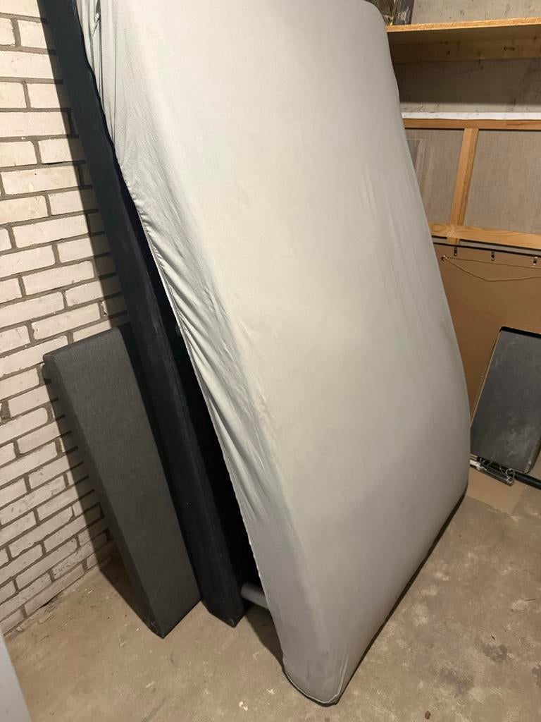 Bed 120x200 met matras - Zwart, weinig gebruikt, Huis en Inrichting, Gebruikt, Zwart, Ophalen of Verzenden, Twijfelaar