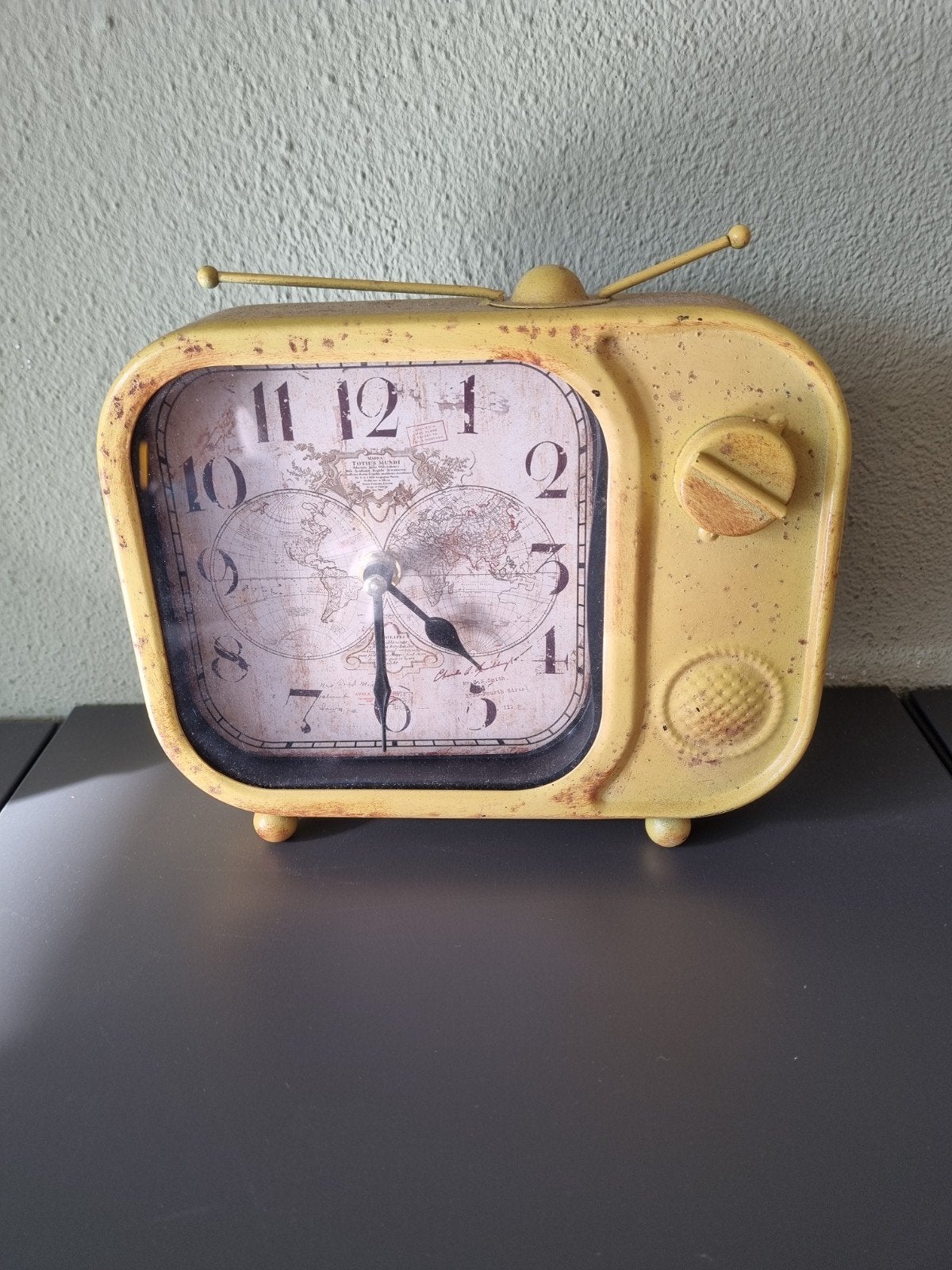 Vintage TV-vormige klok - Geel, decoratief, Ophalen