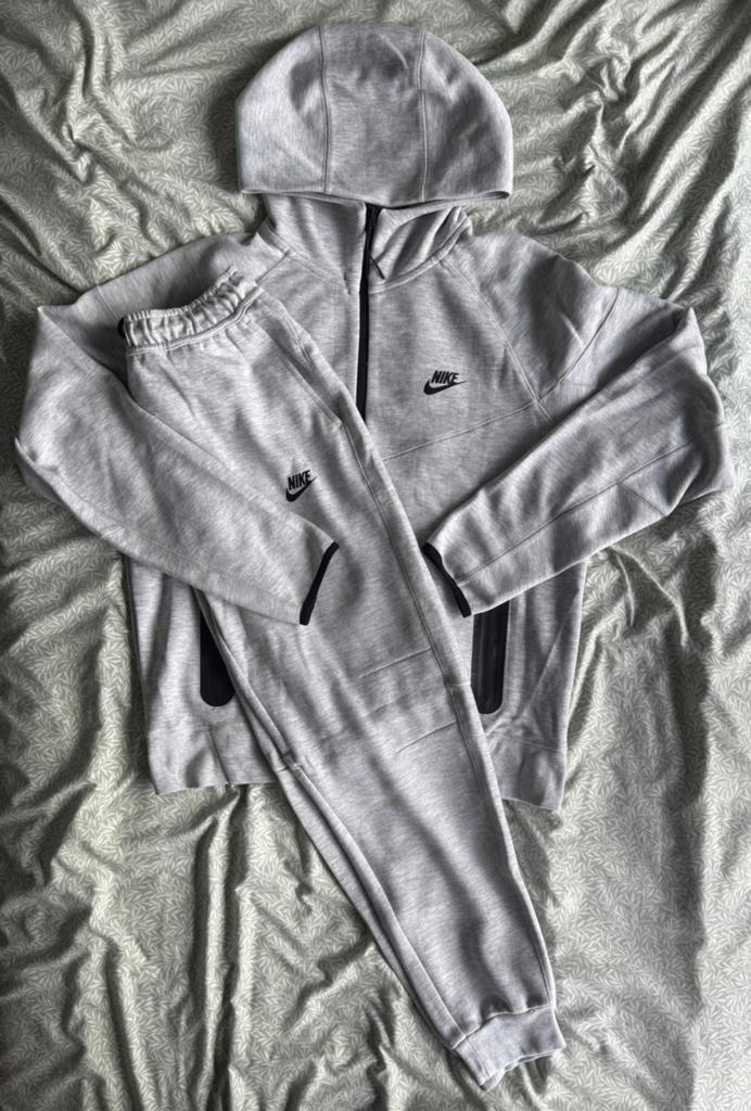 Nike Tech Fleece Pak - M - Nieuw, Ophalen of Verzenden, Zo goed als nieuw, Maat 38/40 (M)