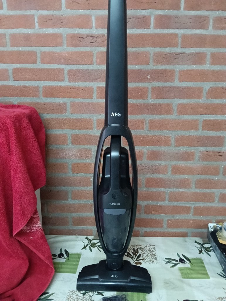 AEG AS31CB18GG steelstofzuiger, Ophalen, Gebruikt, Minder dan 1200 watt, Reservoir