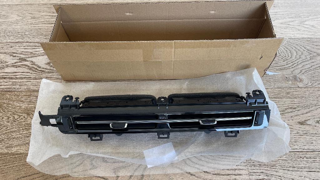 OEM BMW X1 U11 U12 U10 64229483383 Luchtrooster rechts links, Ophalen of Verzenden, BMW AG 1, Customer.service@bmw.com, Petuelring 130, München, 80788, DE