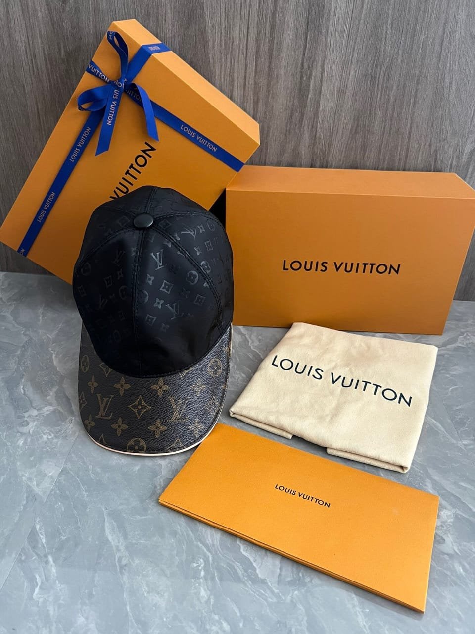 Lv pet, Ophalen, Zo goed als nieuw