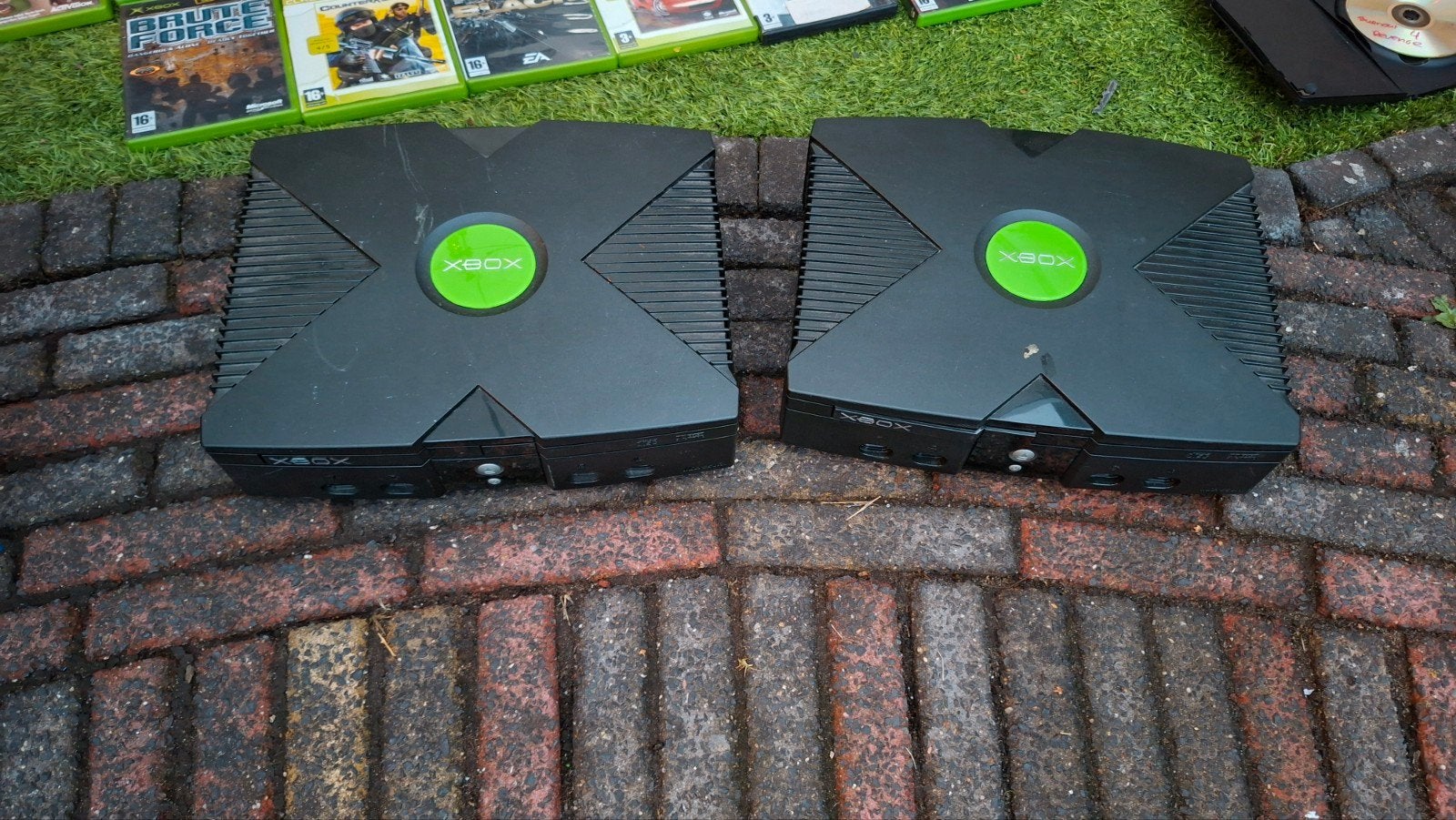 2x XBOX met spellen en 5x controllers, Spelcomputers en Games, Spelcomputers | Xbox Original, Ophalen, Niet werkend, Met 3 controllers of meer