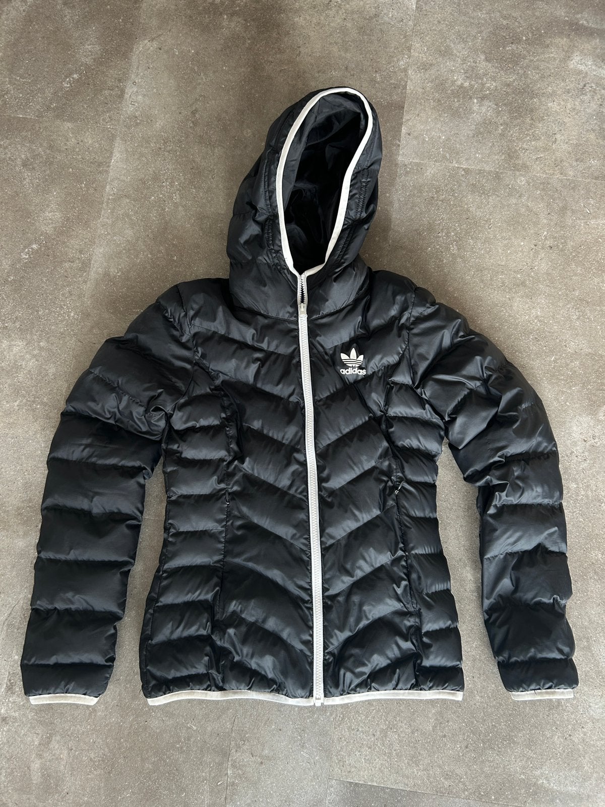 Adidas slim jacket jas zwart XS maat 34 tussenjas donsjas, Ophalen of Verzenden, Maat 34 (XS) of kleiner, Zwart