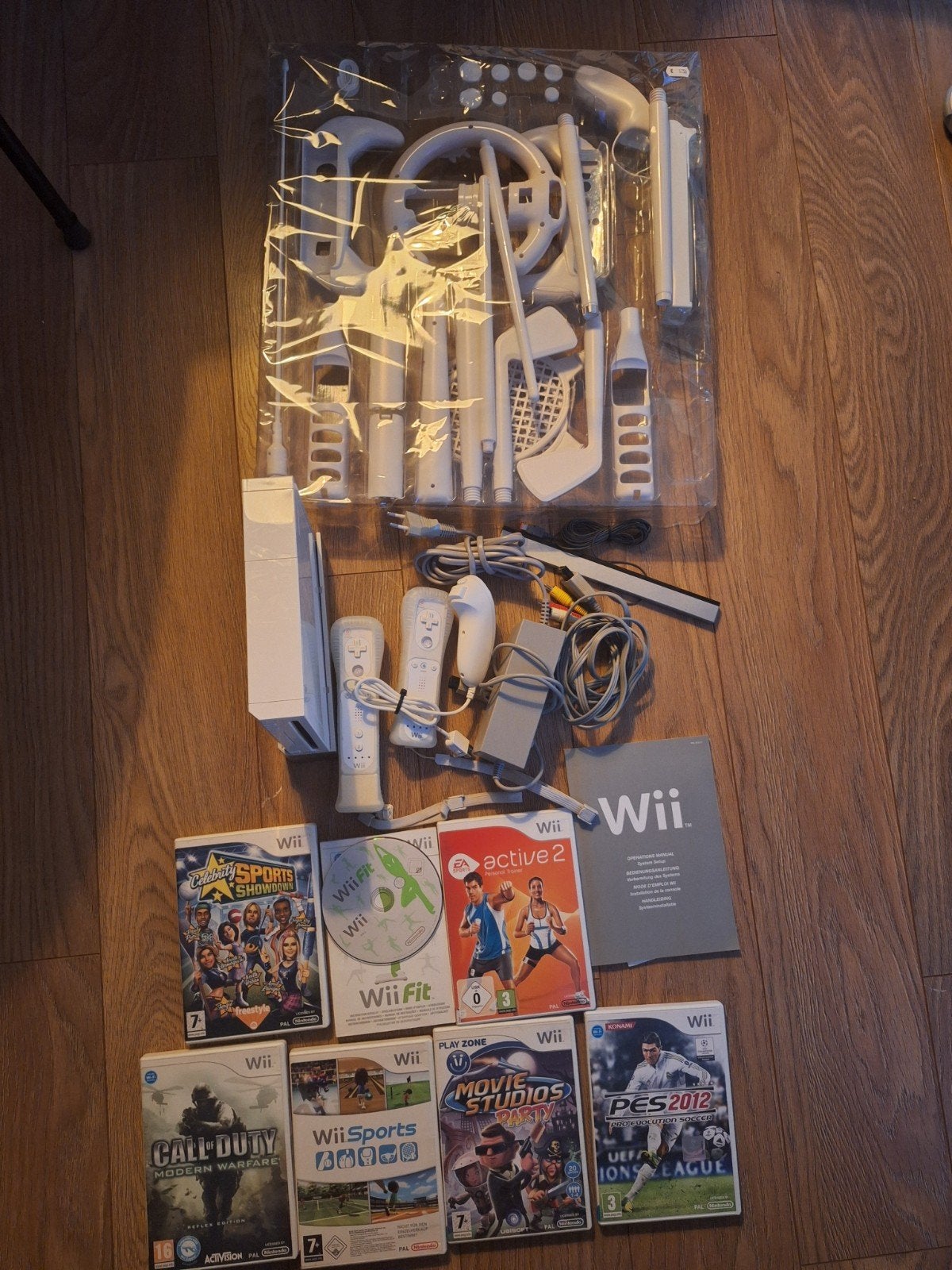Nintendo wii met 2 controllers, 7 Games en veel accessoires, Nintendo, Met stuurtje, Met 2 controllers, Zo goed als nieuw