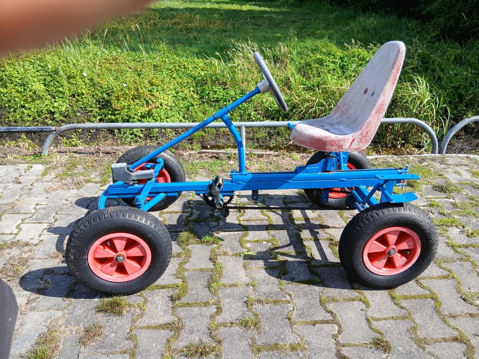 Blauwe skelter met aanhanger - Gebruikt, Kinderen en Baby's, Ophalen, Gebruikt, Overige merken