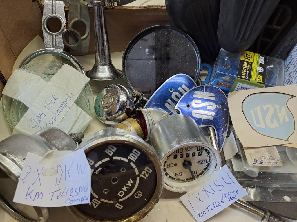 Onderdelen van oldtimer motorfiets zo als nsu fox dkw km tel, Ophalen of Verzenden