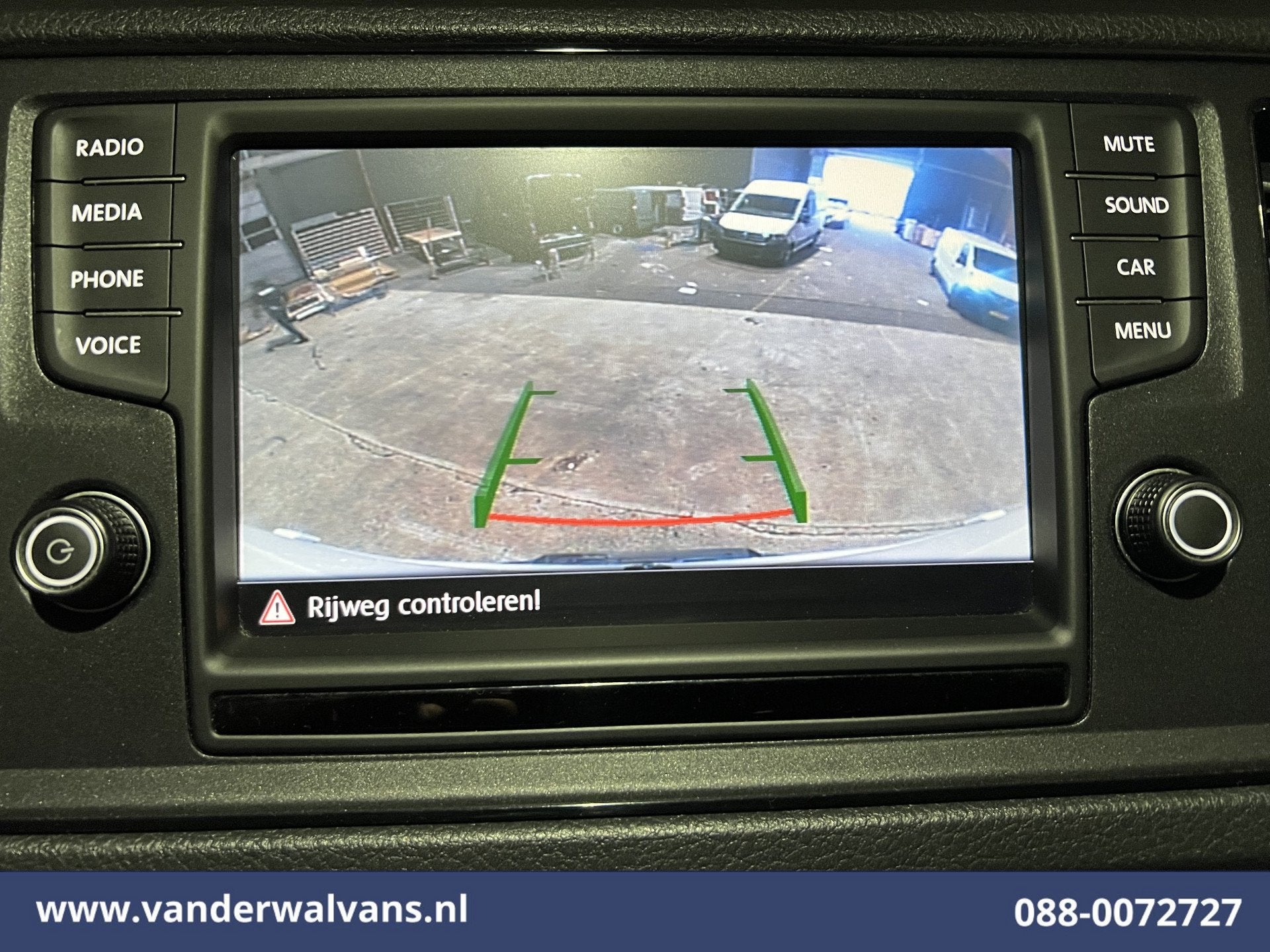 Volkswagen Crafter 2.0 TDI 140pk L3H3 L2H2 Euro6 Airco | Cam, Voorwielaandrijving, Stof, Gebruikt, 4 cilinders