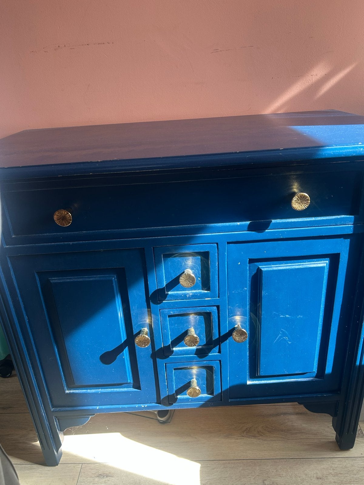 Donkerblauwe commode-kast met gouden knoppen, Gebruikt, 50 tot 70 cm, Ophalen of Verzenden, 75 tot 100 cm