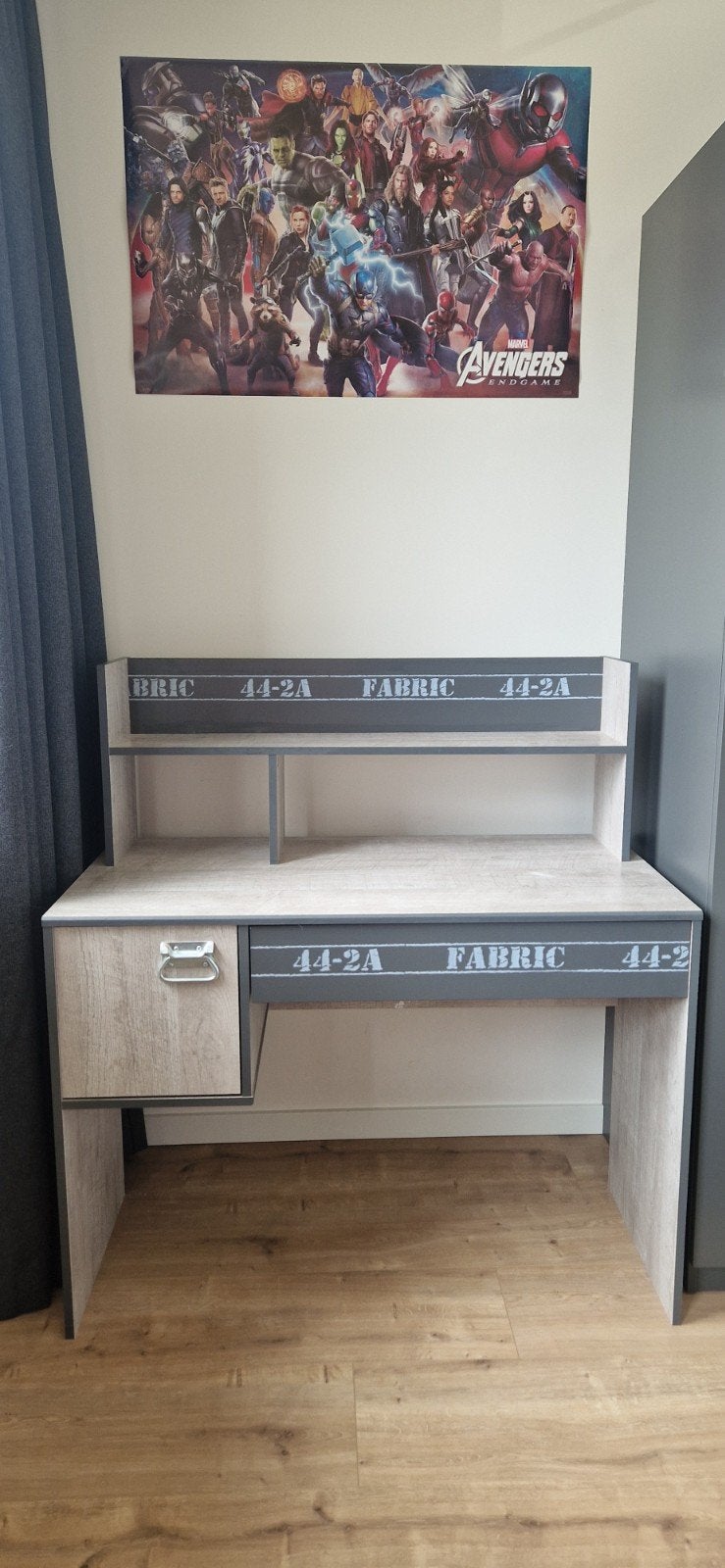 Stoer industrieel bureau, Ophalen