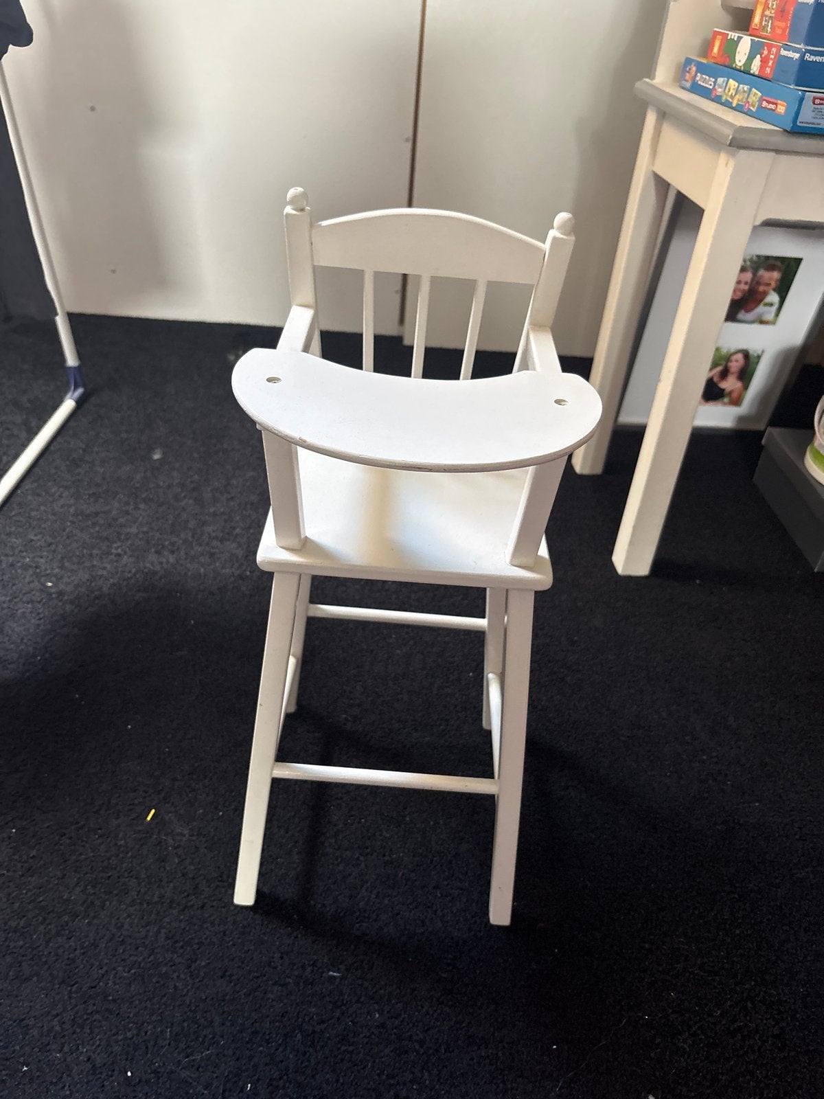 Witte houten poppenstoel, Kinderen en Baby's, Speelgoed | Poppen, Ophalen, Gebruikt, Babypop