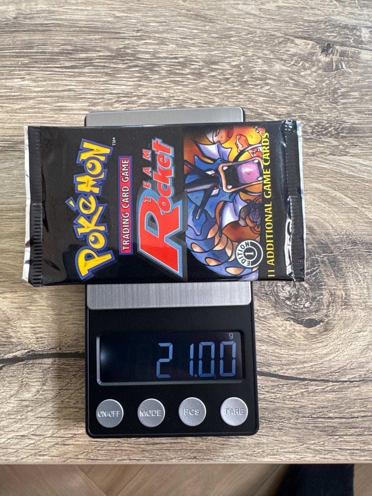 Heavy 1st ed team rocket boosterpack, Ophalen of Verzenden, Nieuw, Booster