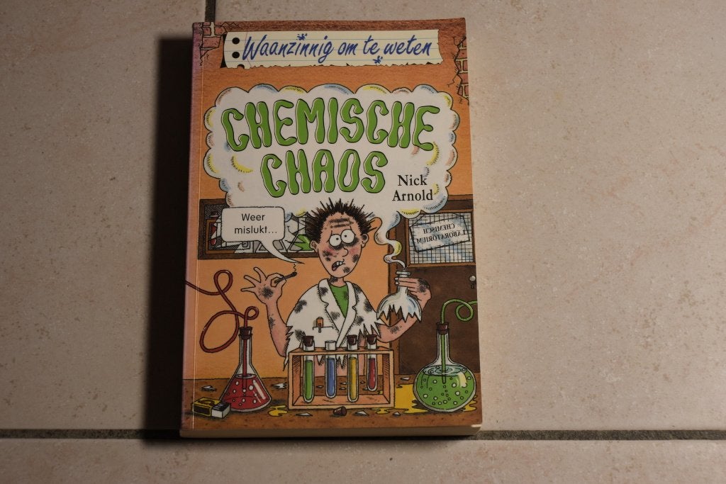 Waanzinnig om te weten: Chemische Chaos / Nick Arnold, Ophalen of Verzenden, Zo goed als nieuw, Non-fictie