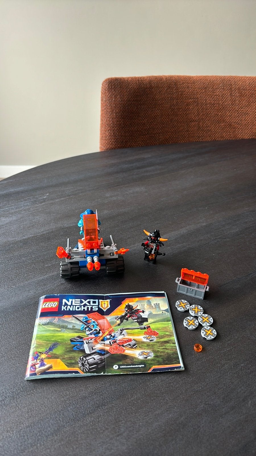LEGO Nexo Knights 70310 Ridderstrijder, Kinderen en Baby's, Gebruikt, Overige thema's, Lego, Ophalen of Verzenden
