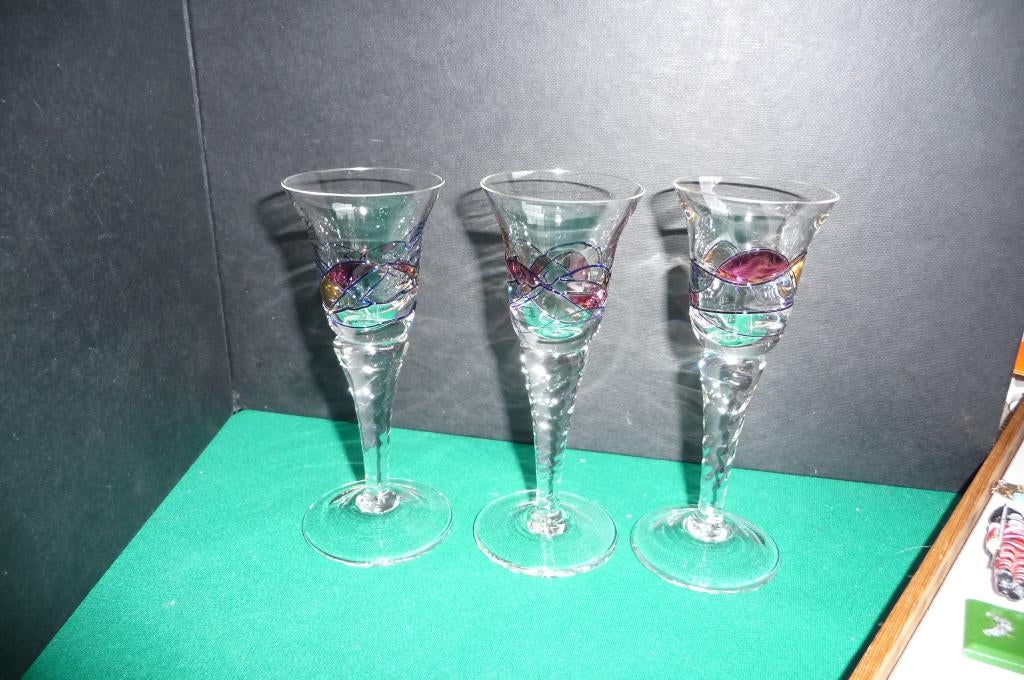 12 ANTIEKE GLAASJES 1 WIJN EN 11 BORRELGLAASJE V VERZAMELING, Verzamelen, Verzenden, Zo goed als nieuw, Borrel- of Shotglas