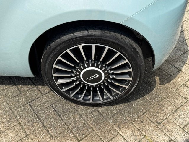 Fiat 500 C 1.0 Hybrid Launch Edit. Cabrio *carplay *climate, Auto's, Fiat, Voorwielaandrijving, Gebruikt, Zwart, Cabriolet