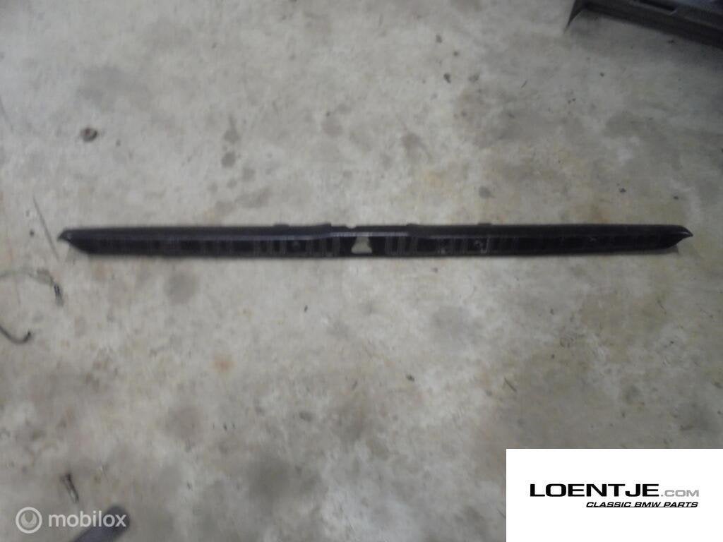 afdeklijst kofferbak stootlijst koffer bmw e30 sedan coupe, Gebruikt, Ophalen of Verzenden, BMW, BMW
