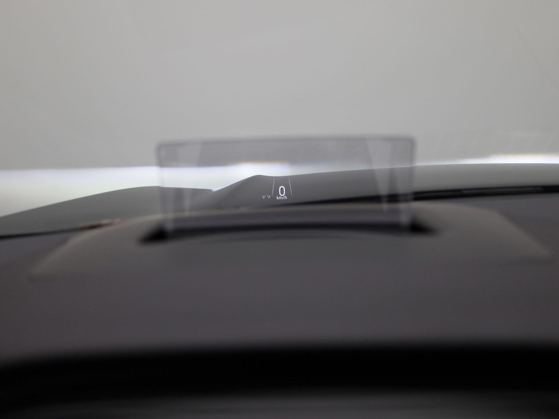 Foto 26 van Ford Kuga 2.5 PHEV ST-Line | Head up display | Camera achter