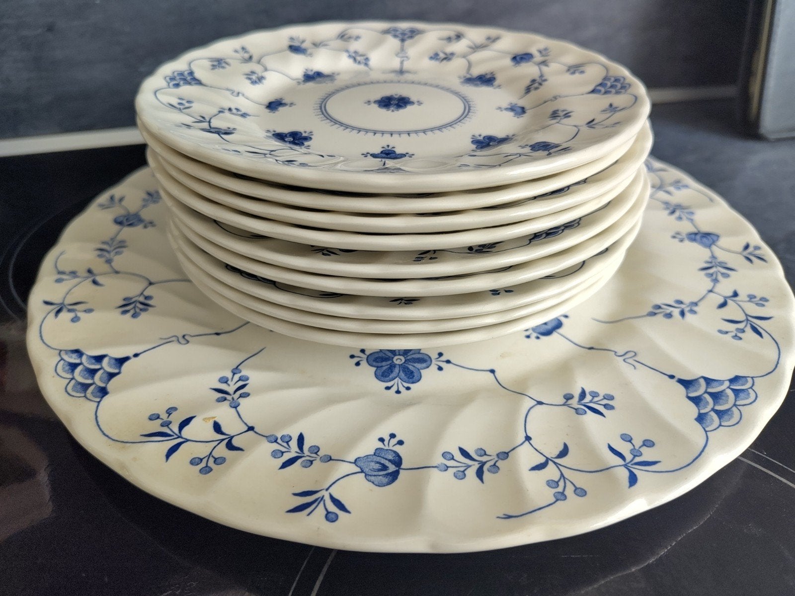 Churchill Blue Willow gebaksbordjes set van 9, Overige merken, Klassiek, Ophalen of Verzenden, Zo goed als nieuw